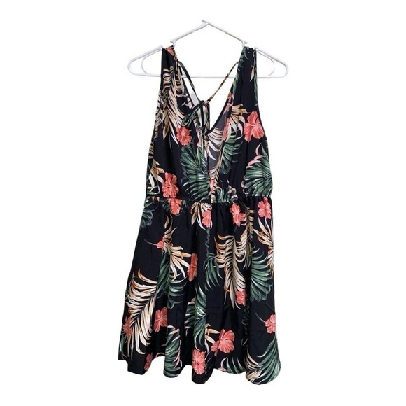 Cute floral mini dress by shein V-neck size large polyester elastin - Picture 2 of 2